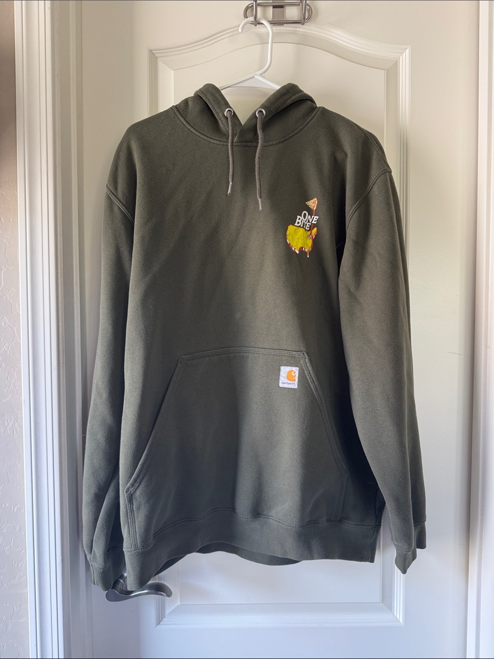 Carhartt “One Bite” hoodie Large / A56
